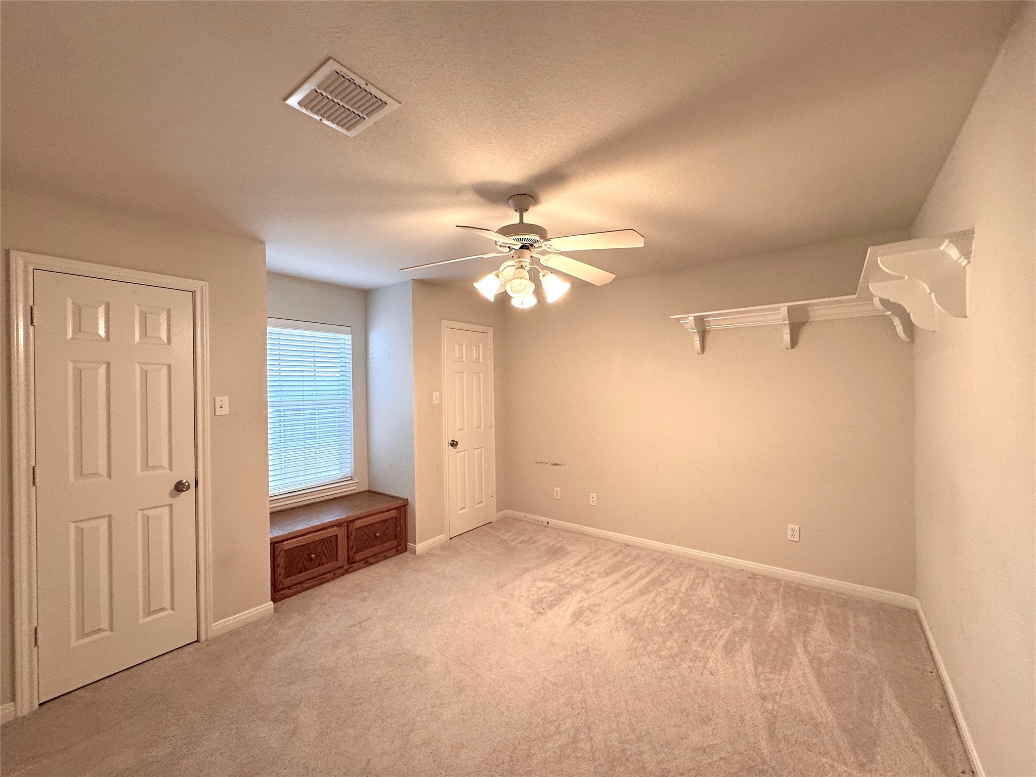 1128 Heatherwood Hewitt TX 76643