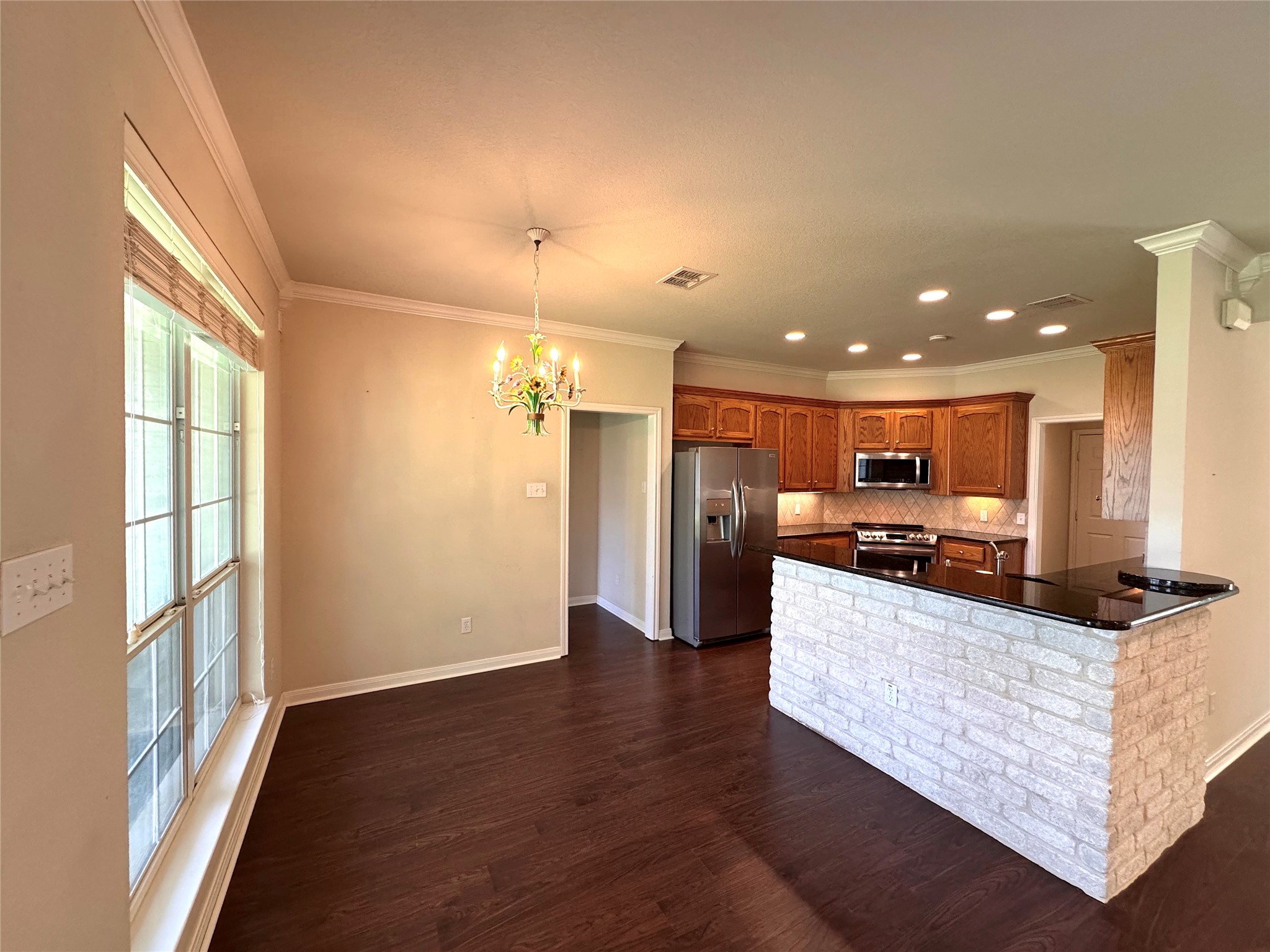 1128 Heatherwood Hewitt TX 76643