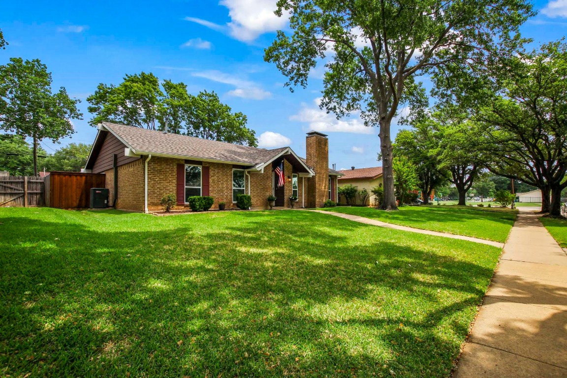 1309 Iris Lane Lewisville TX 75067