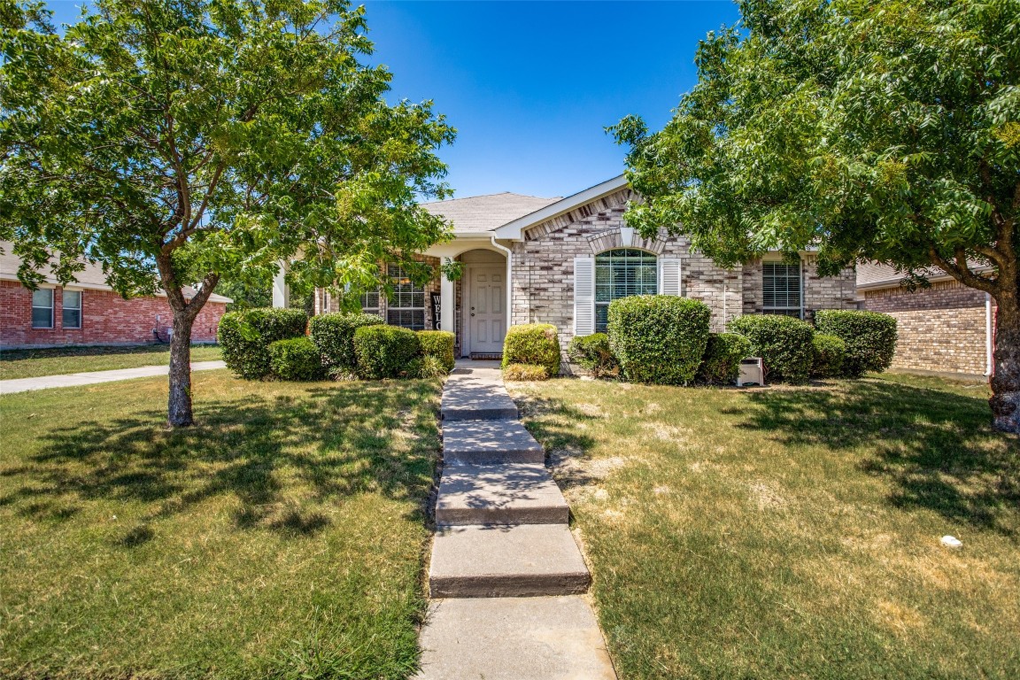 2233 Montrose Lane Lancaster TX 75134