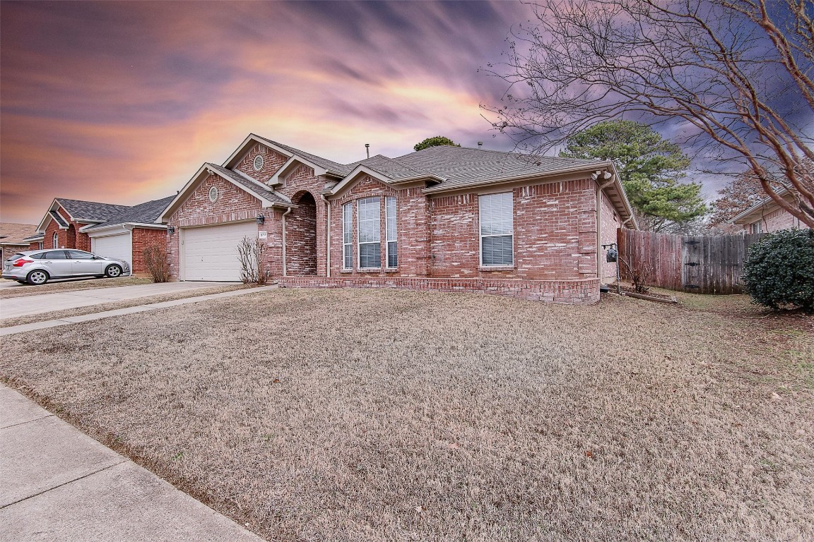 5717 Bright Star Trail Arlington TX 76017