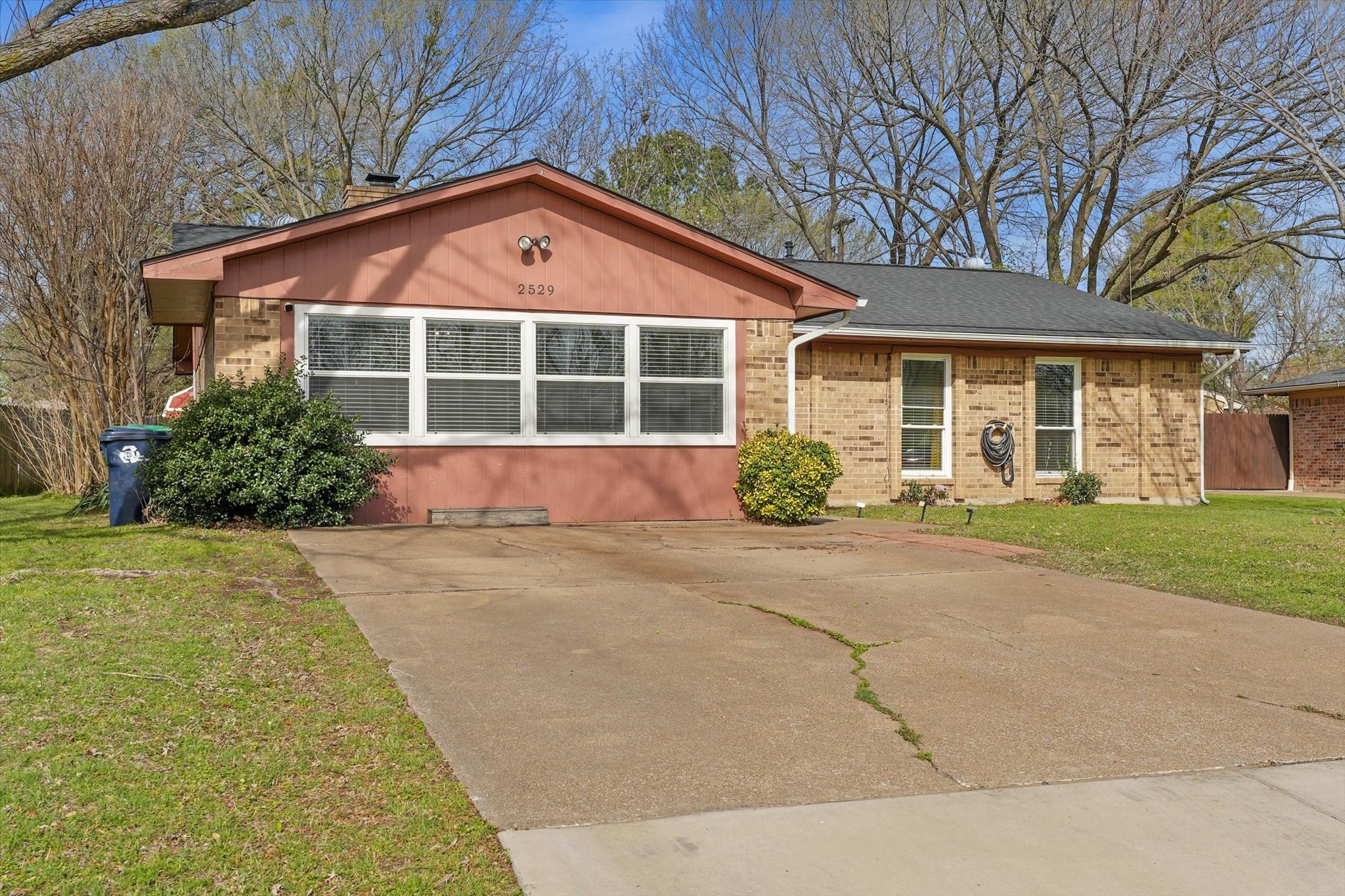 2529 Freedom Lane Denton TX 76209
