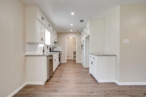 309 Sundown Court Burleson TX 76028