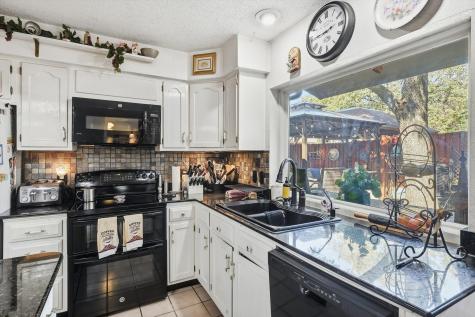 2909 Oakridge Drive Bedford TX 76021