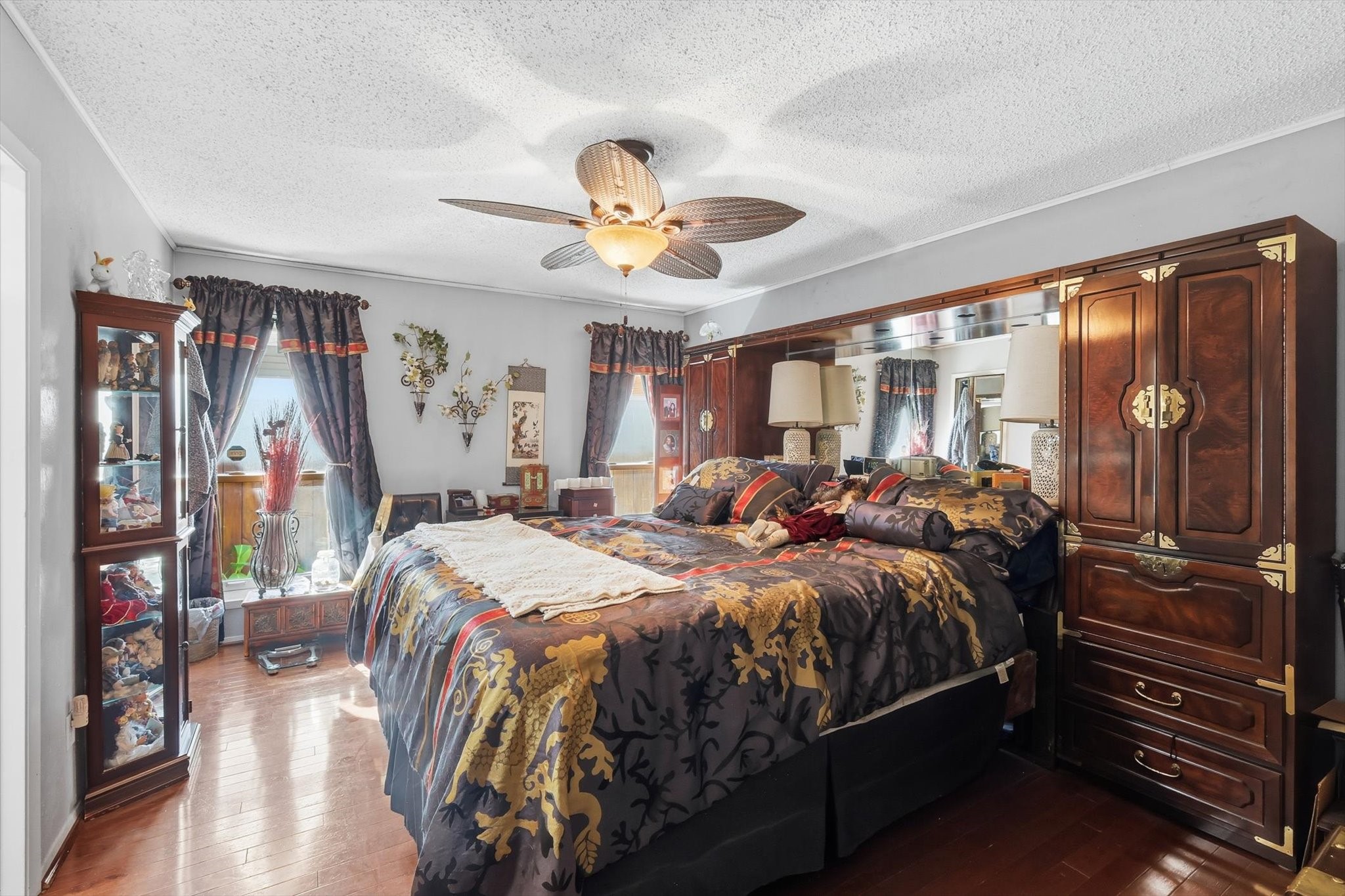 2909 Oakridge Drive Bedford TX 76021
