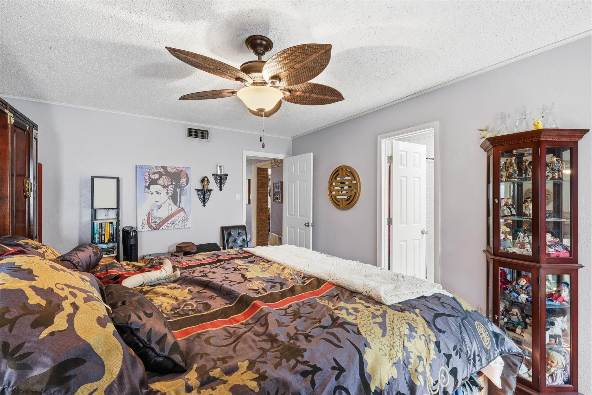 2909 Oakridge Drive Bedford TX 76021