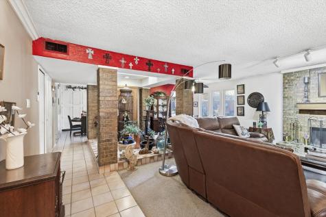 2909 Oakridge Drive Bedford TX 76021