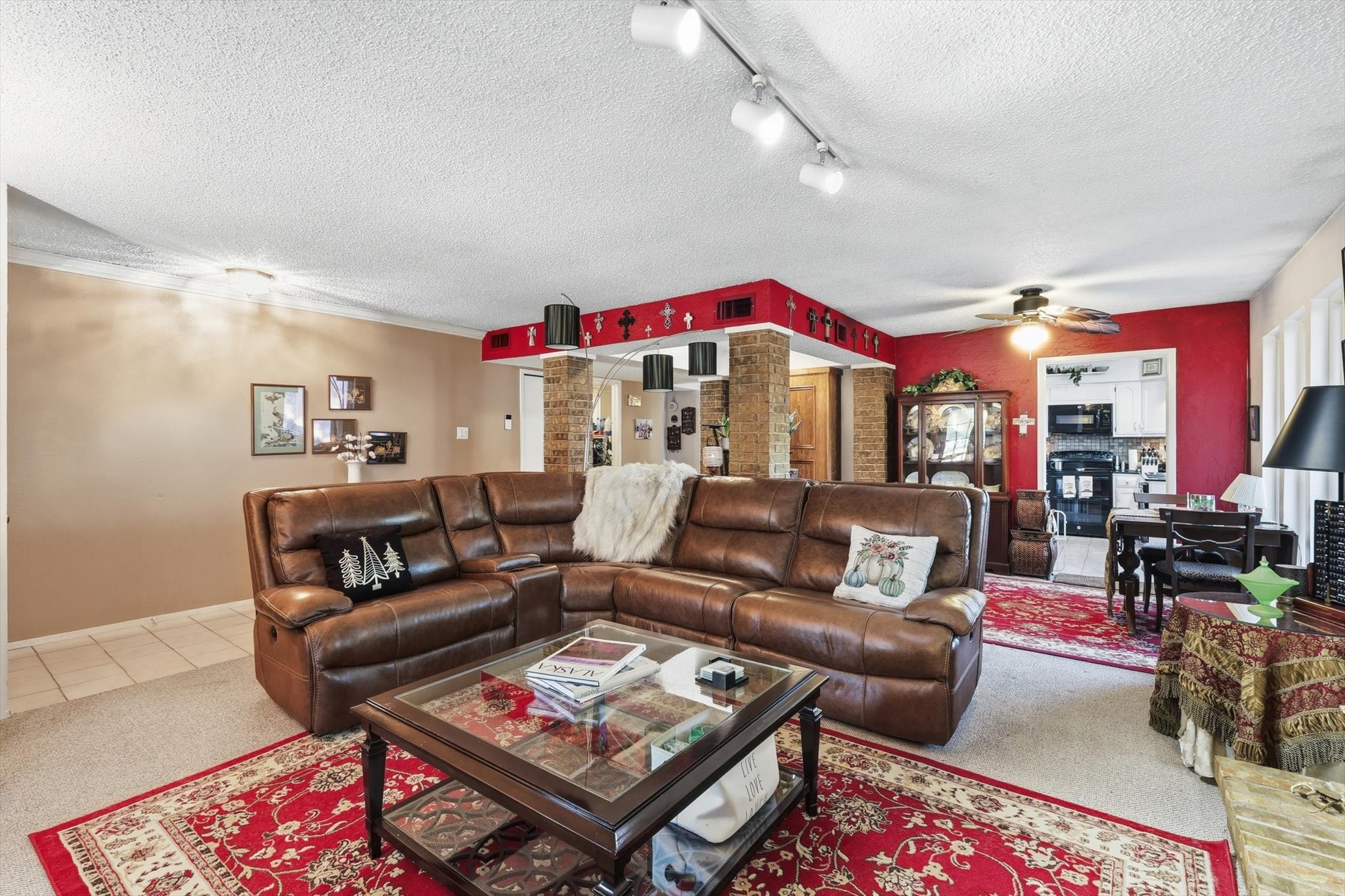 2909 Oakridge Drive Bedford TX 76021