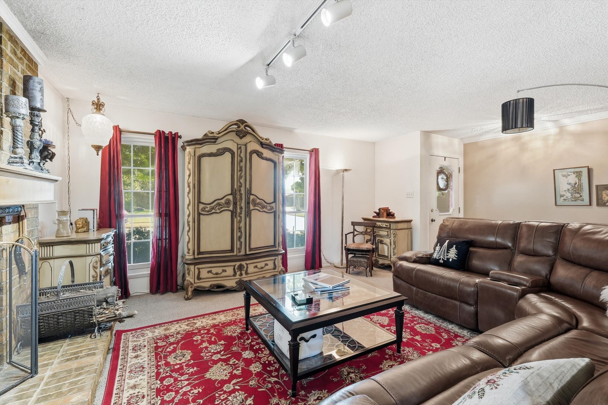 2909 Oakridge Drive Bedford TX 76021