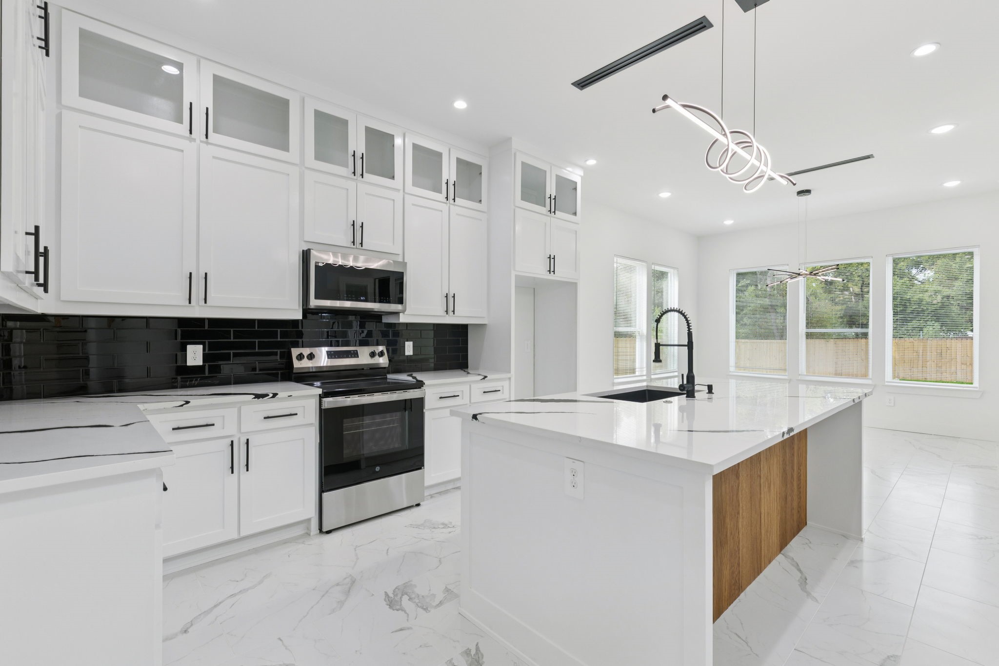 4715 S Denley Drive Dallas TX 75216