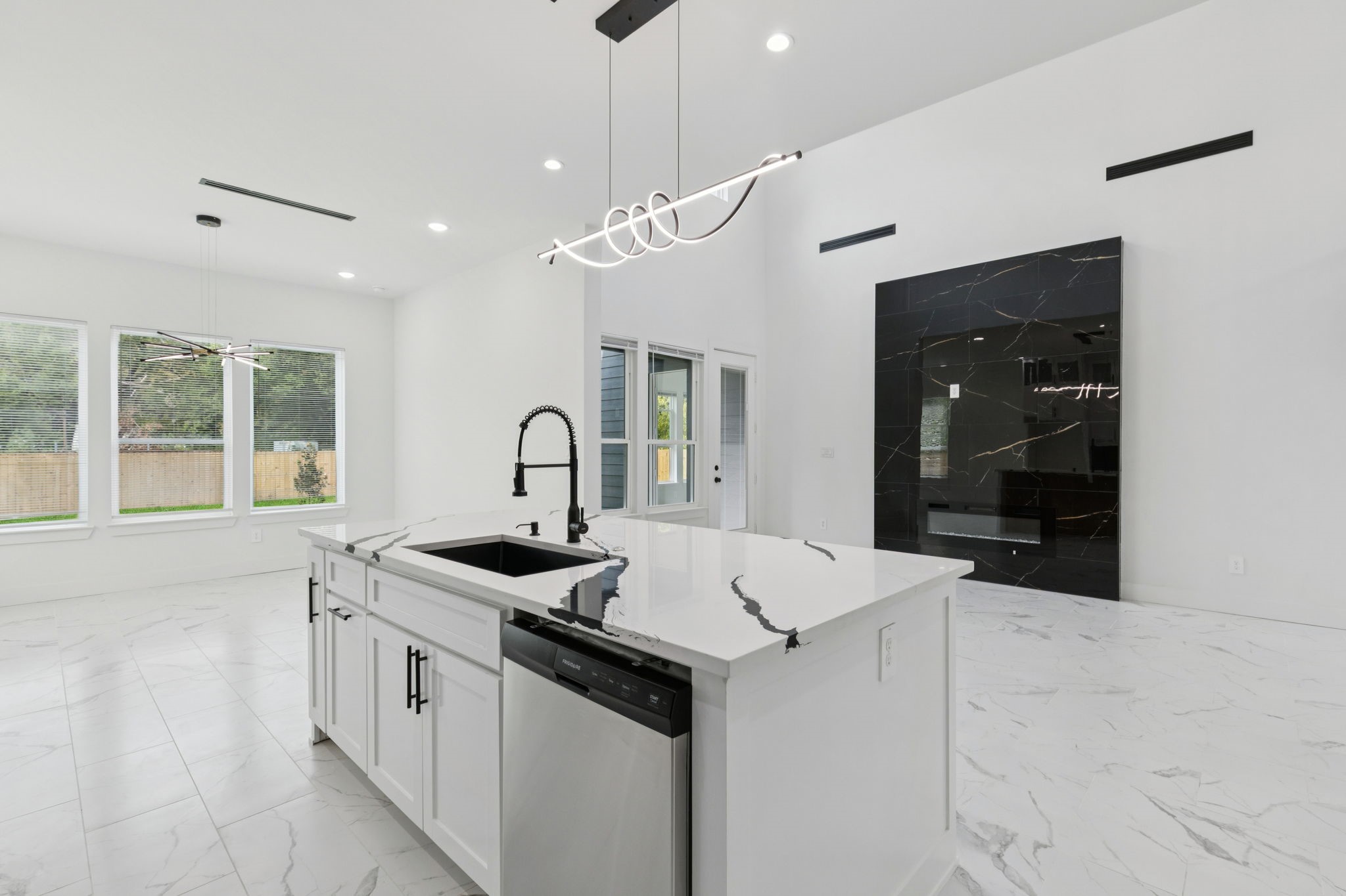 4715 S Denley Drive Dallas TX 75216