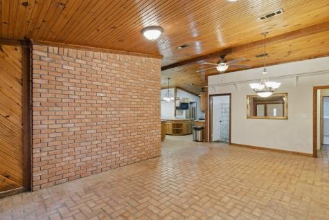 215 County Road 564 Eastland TX 76448