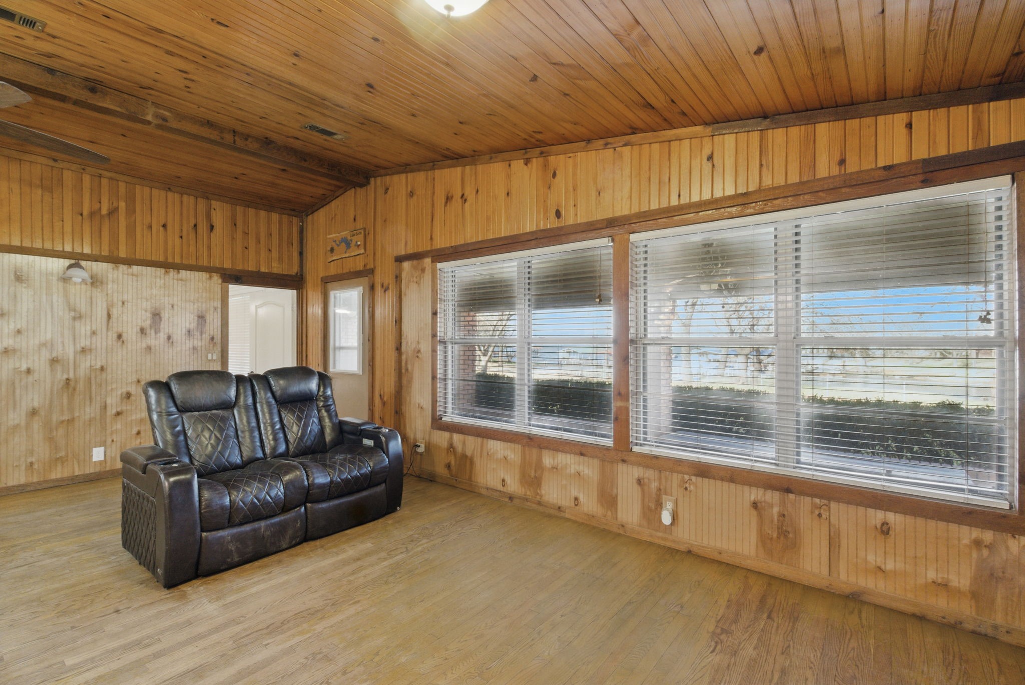 215 County Road 564 Eastland TX 76448