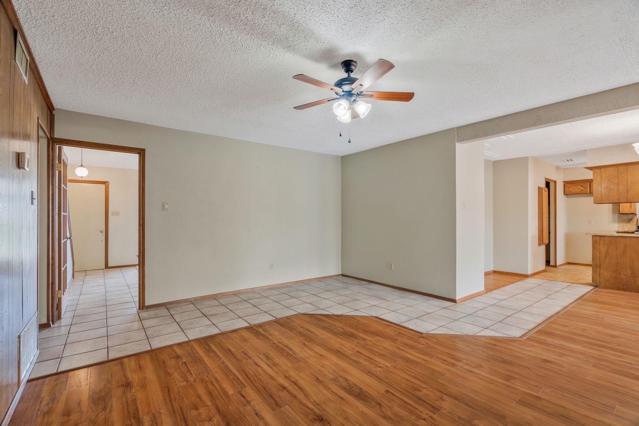 2716 Plover Lane Irving TX 75060