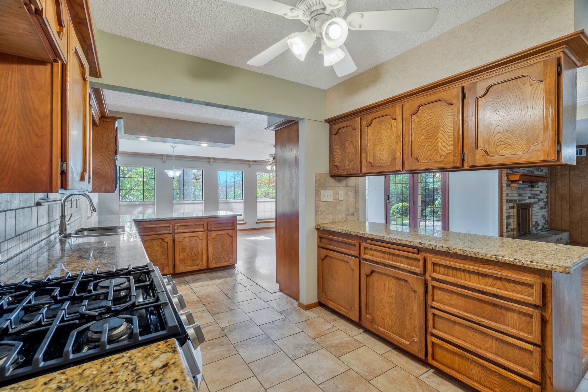 2716 Plover Lane Irving TX 75060