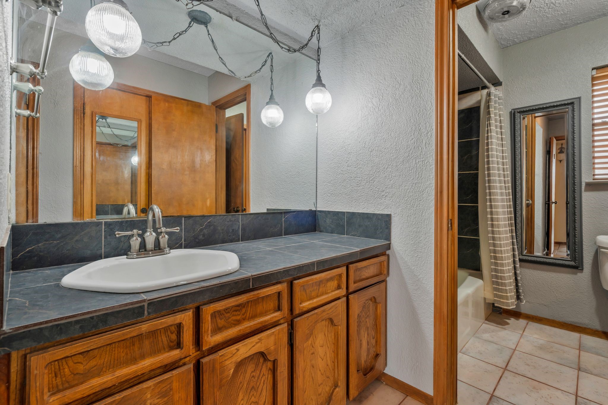 2716 Plover Lane Irving TX 75060