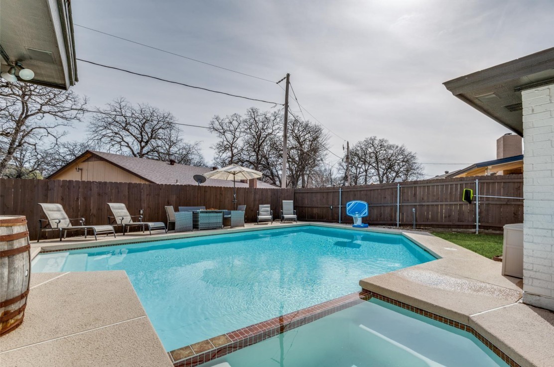3810 Boxwood Court Arlington TX 76017
