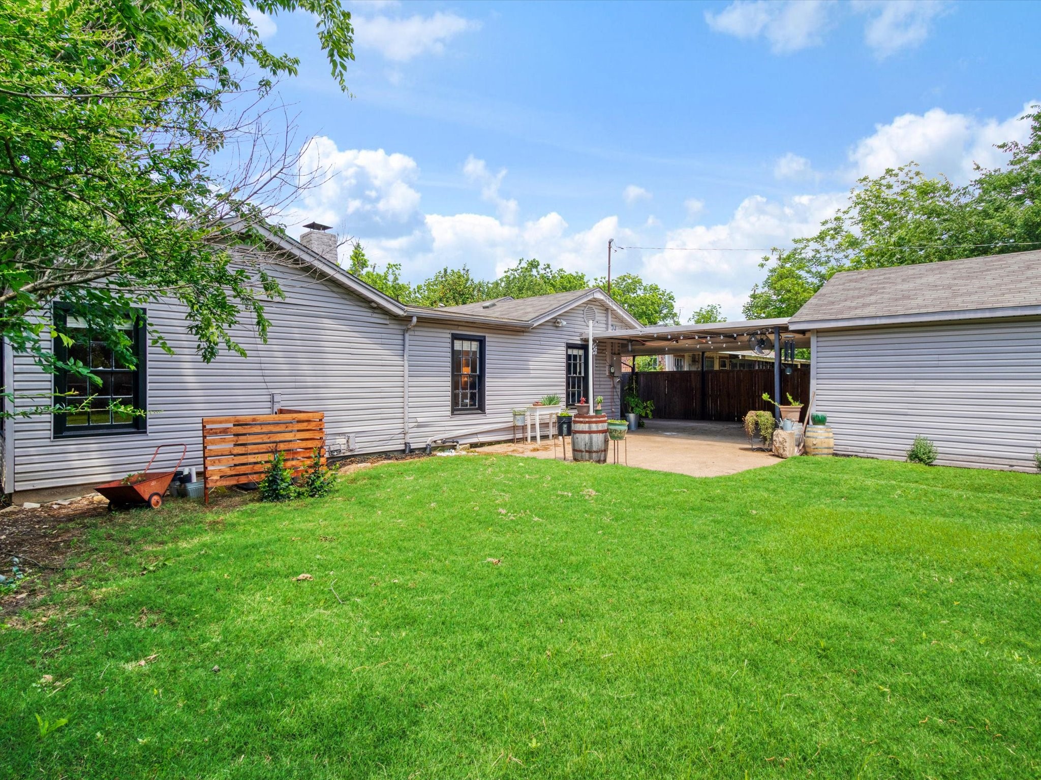 1813 Martel Avenue Fort Worth TX 76103