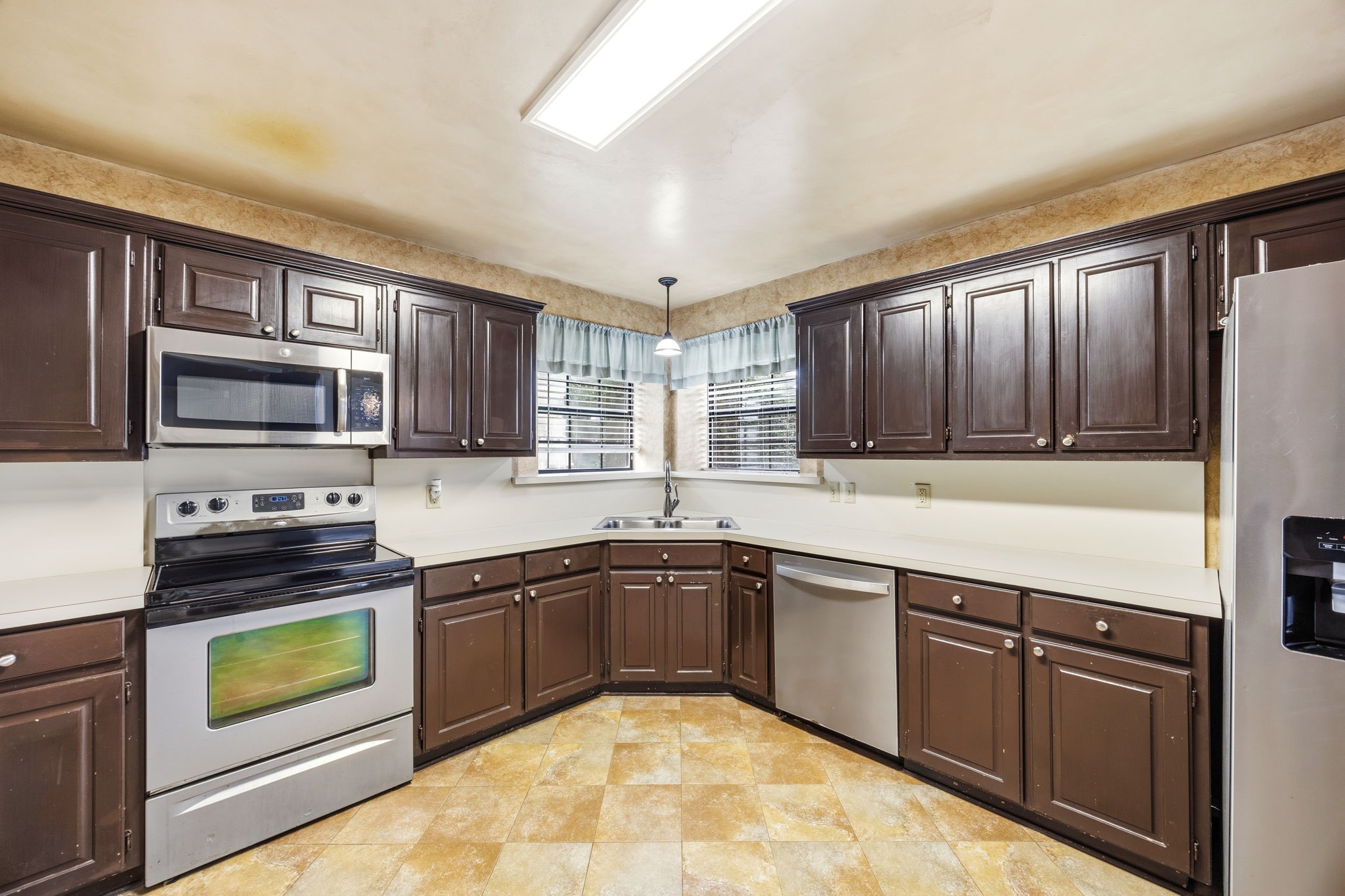 2060 Arbor Creek Drive Carrollton TX 75010