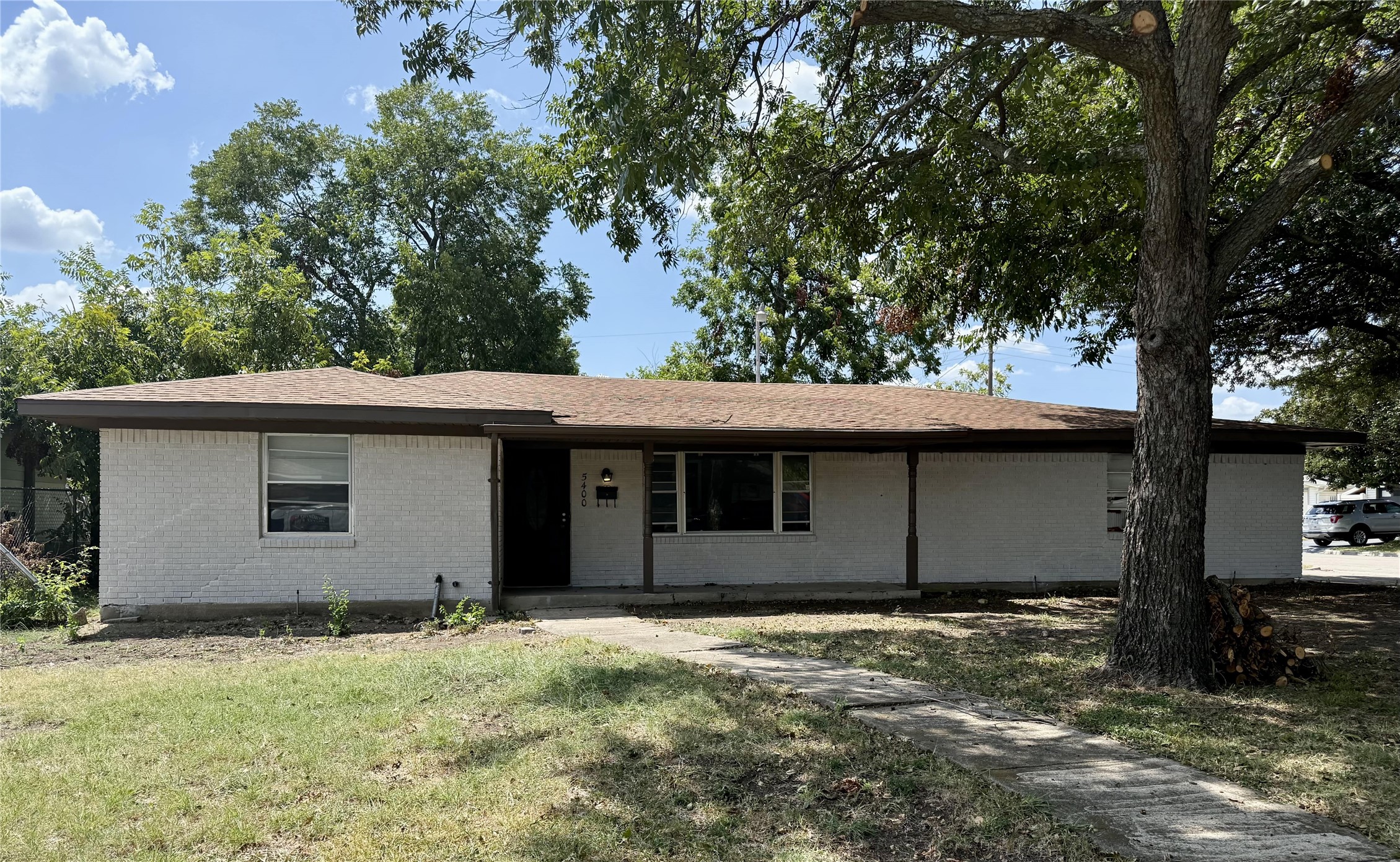5400 Stephanie Drive Haltom City TX 76117