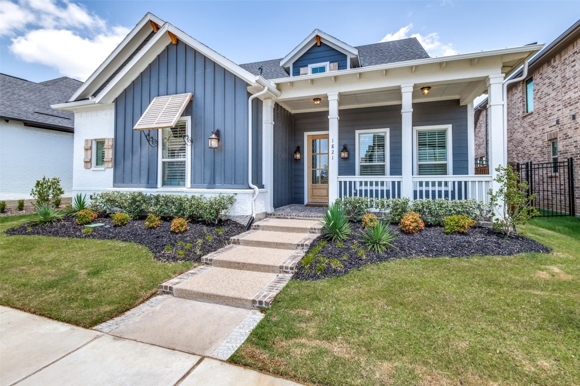 1821 Skylark View Lane Arlington TX 76005