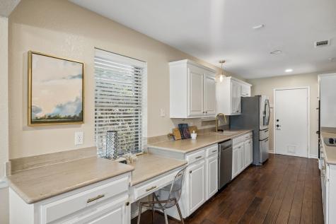 9734 Queenswood Lane Dallas TX 75238