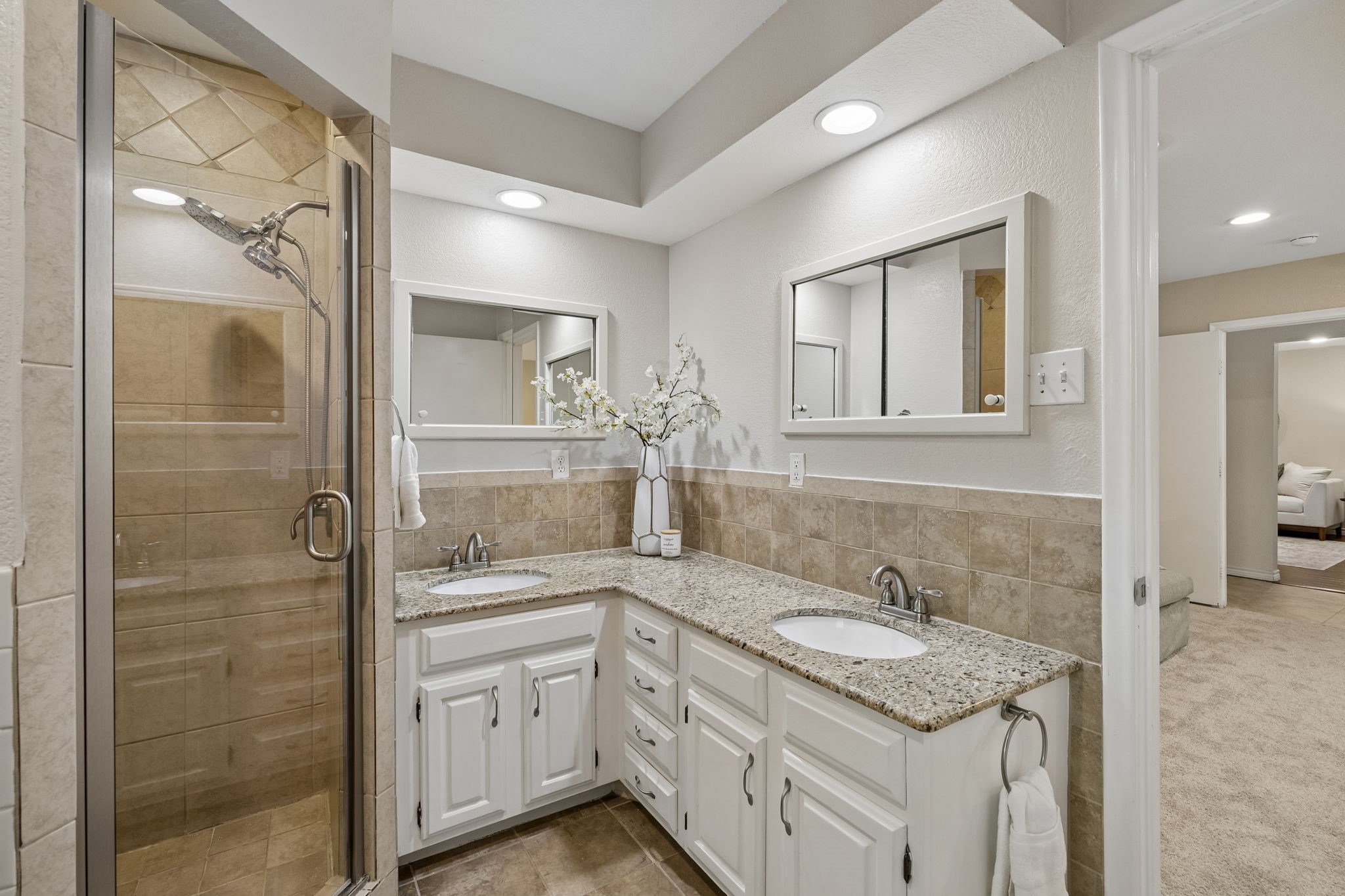 9734 Queenswood Lane Dallas TX 75238