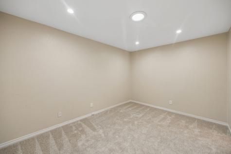 9734 Queenswood Lane Dallas TX 75238