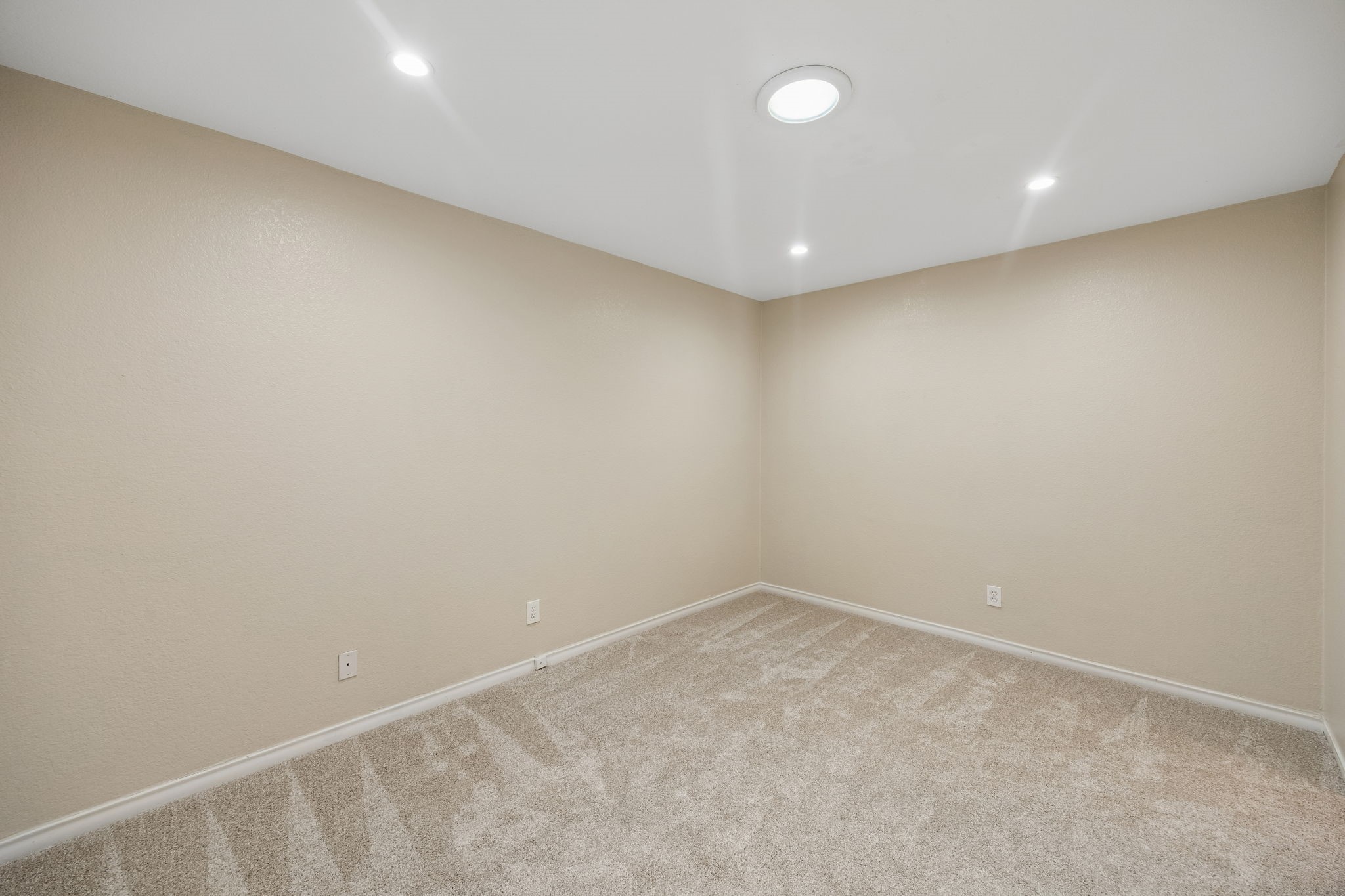 9734 Queenswood Lane Dallas TX 75238