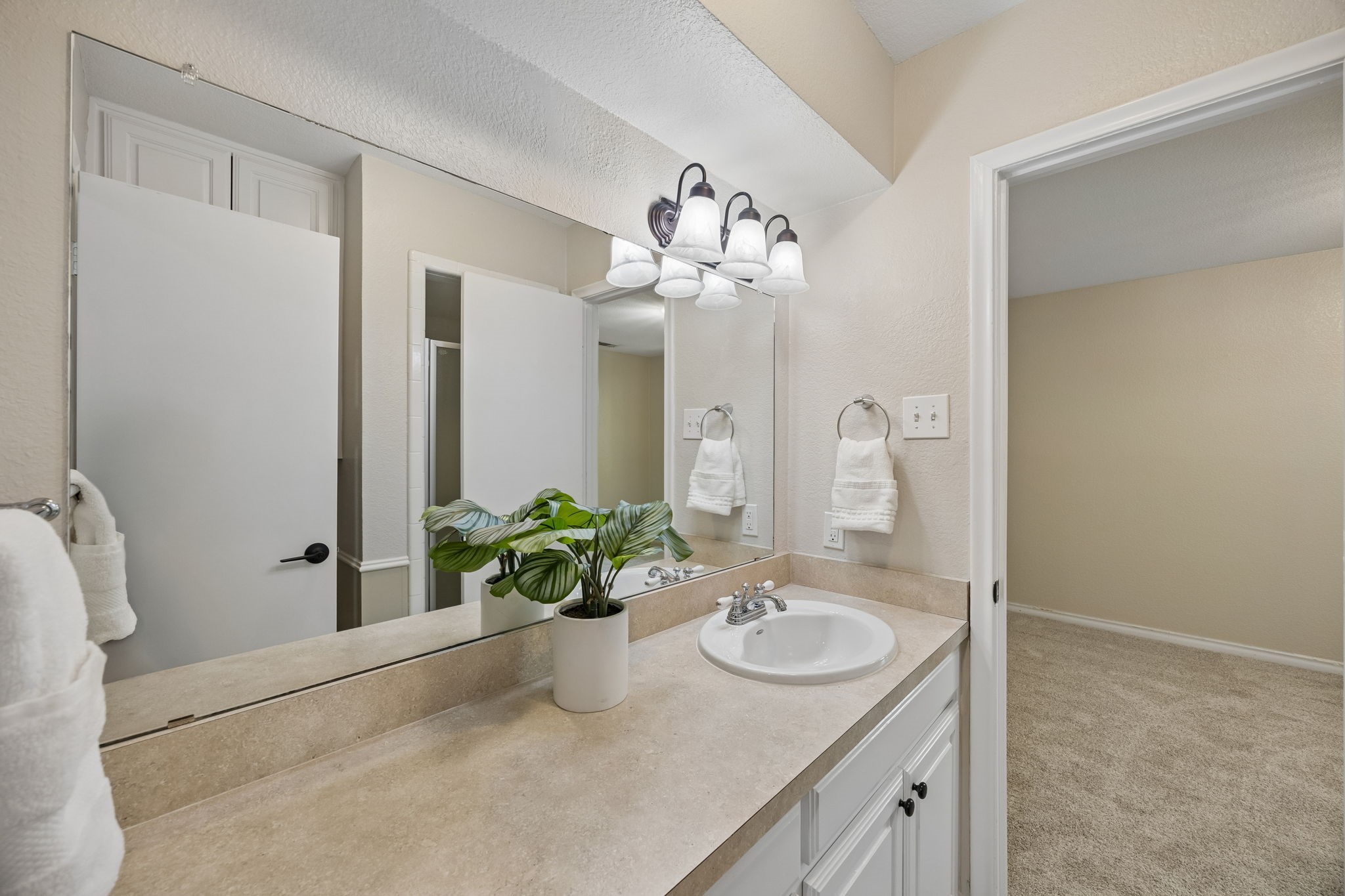 9734 Queenswood Lane Dallas TX 75238