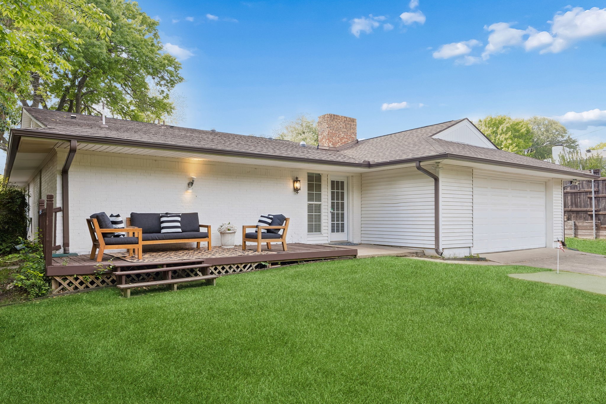 9734 Queenswood Lane Dallas TX 75238