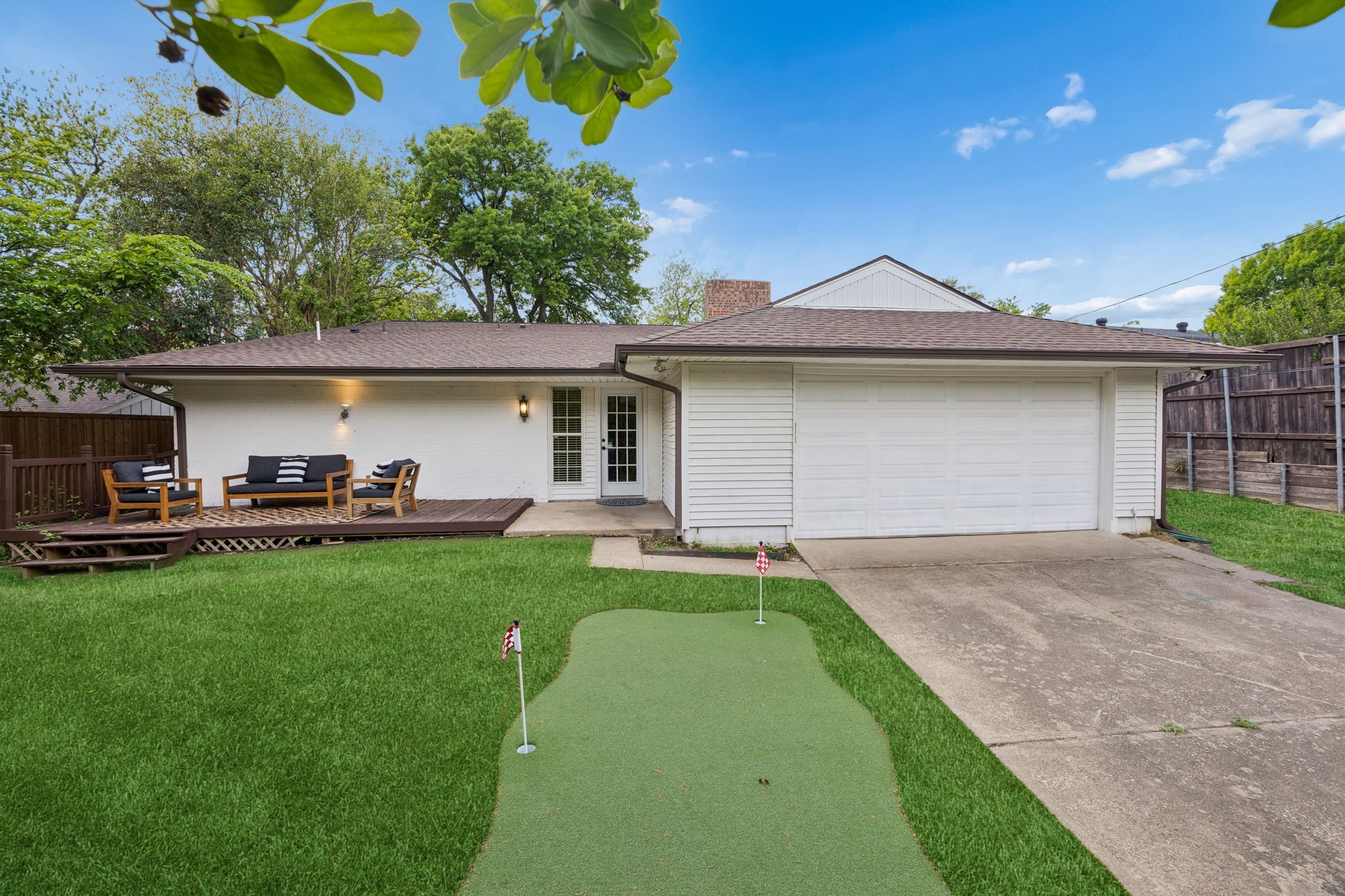 9734 Queenswood Lane Dallas TX 75238