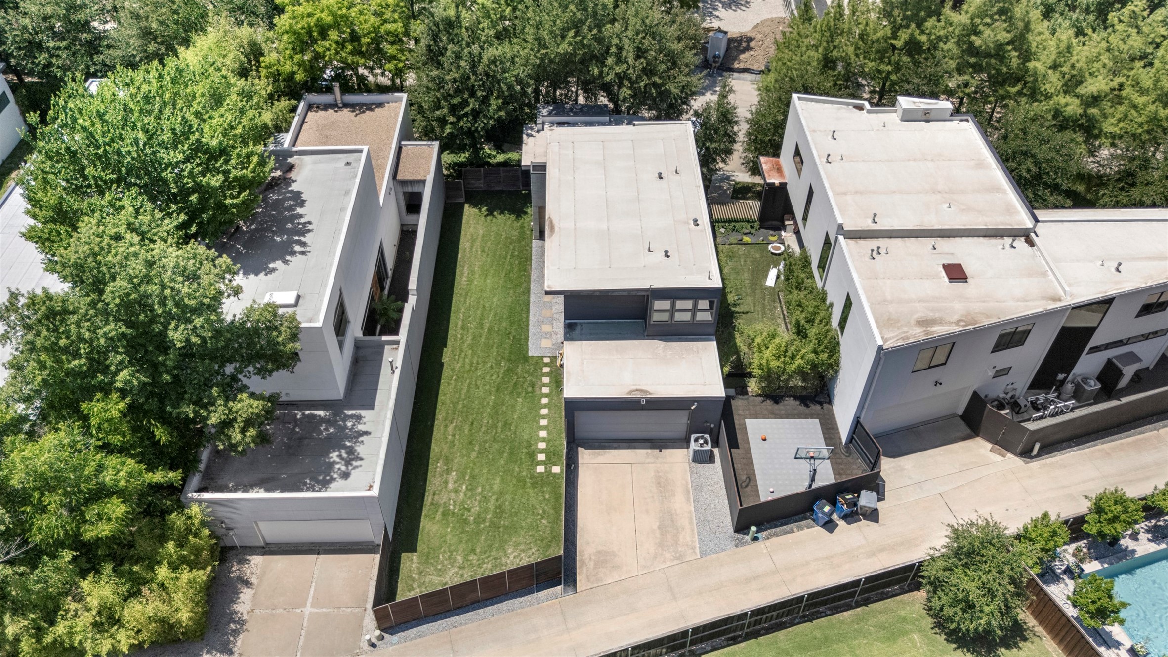 6 Vanguard Way Dallas TX 75243