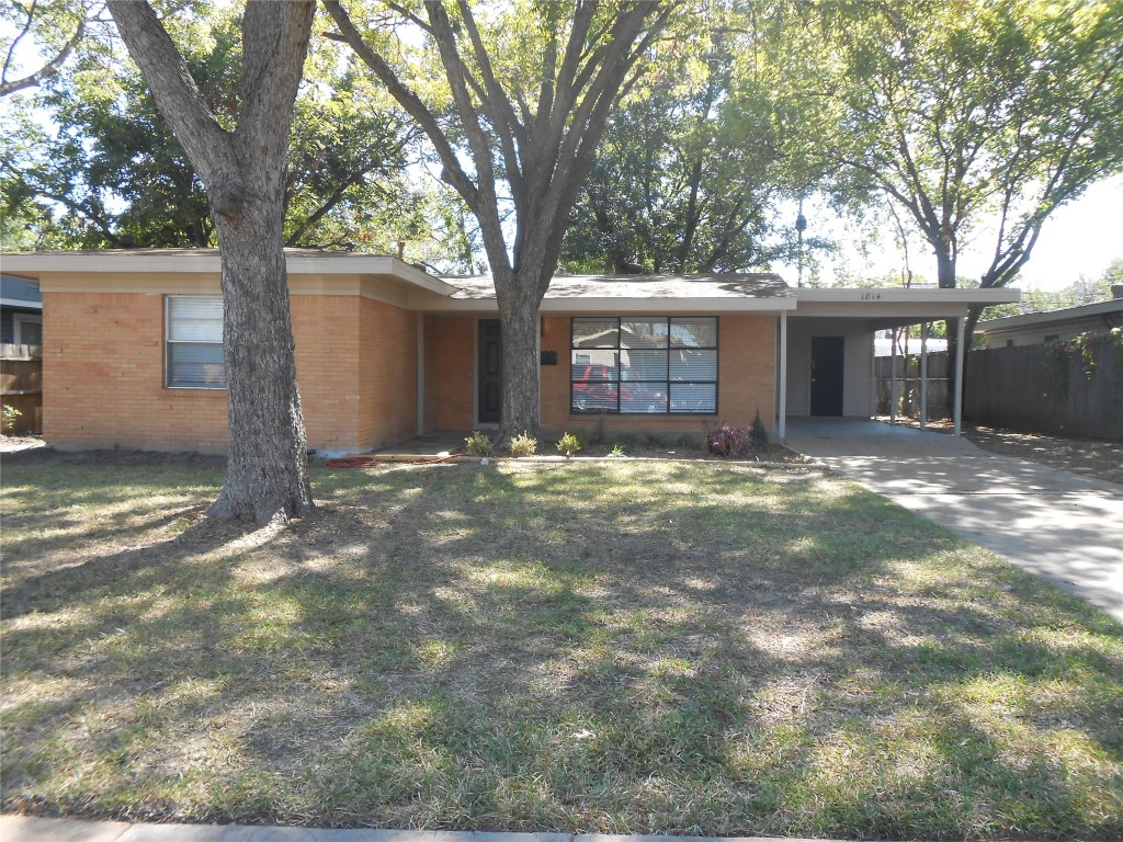 1814 Briarwood Lane Irving TX 75061