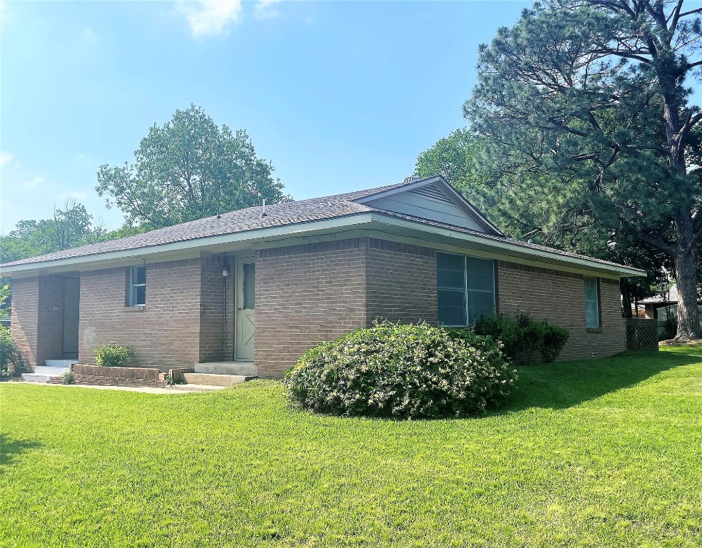 2729 S Fannin Avenue Denison TX 75020