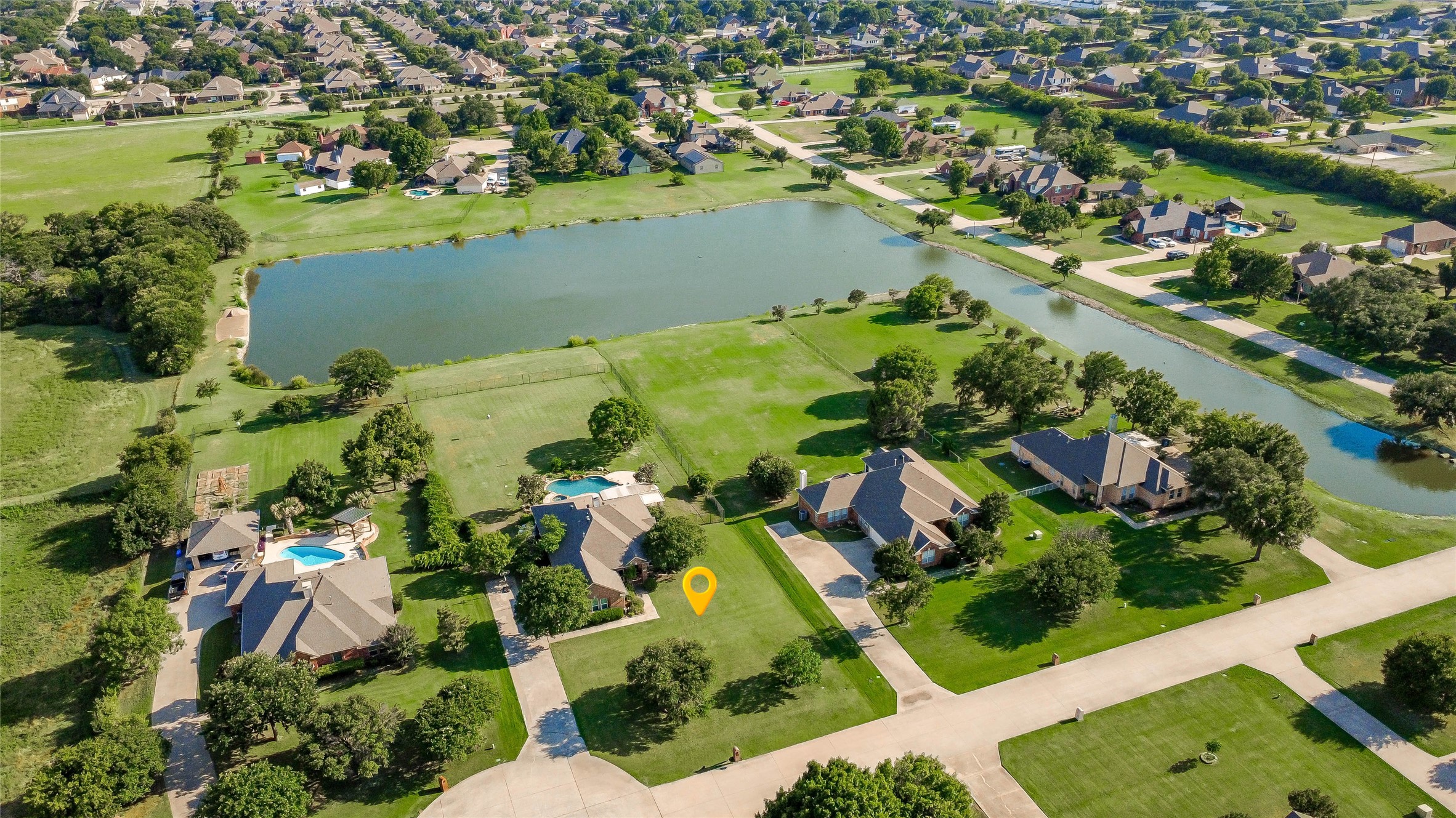 104 Island Circle Shady Shores TX 76208