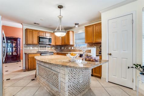 1805 Pecan View Drive Garland TX 75040