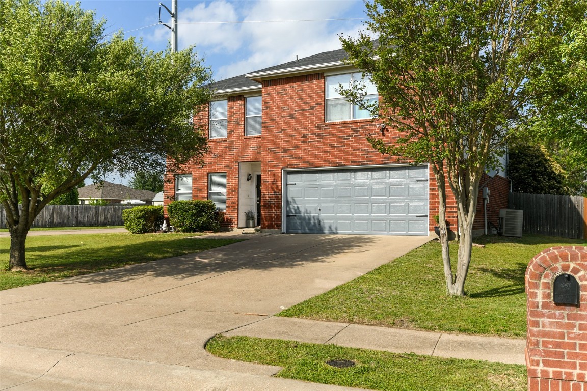 201 Vivian Drive Waxahachie TX 75165
