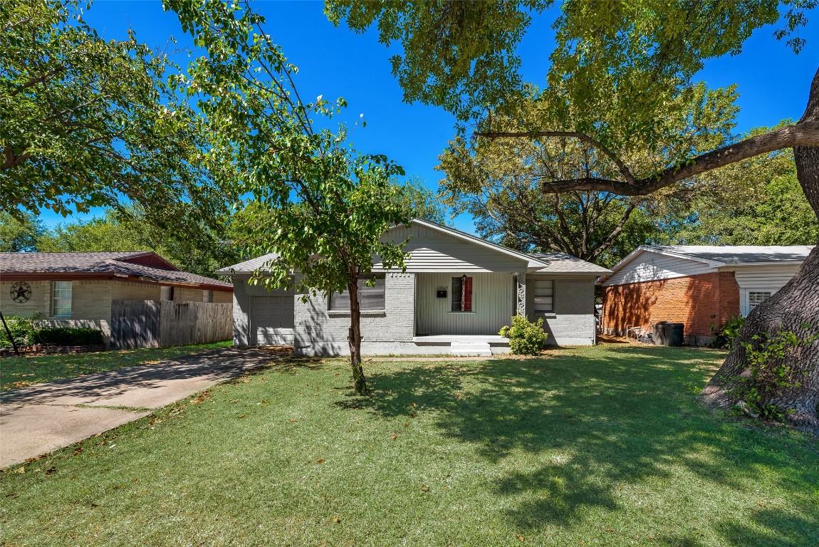 1519 Andrew Street Mesquite TX 75149