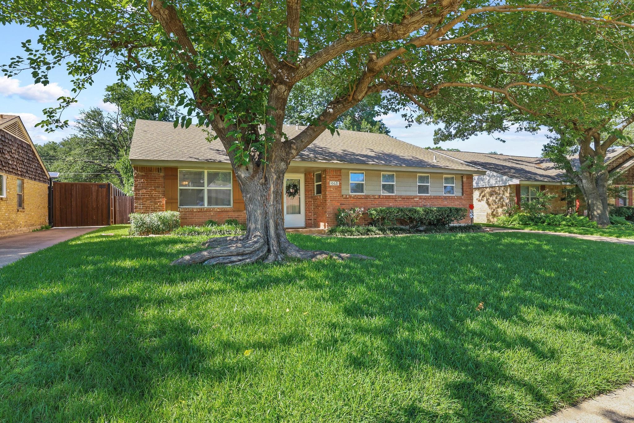 10621 Mapleridge Drive Dallas TX 75238