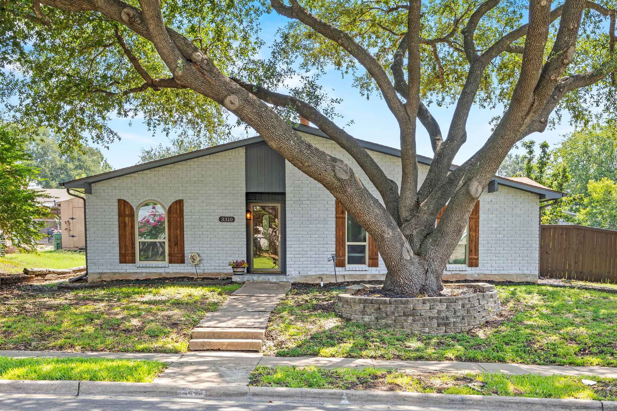 3310 Meadow Oaks Drive Garland TX 75043