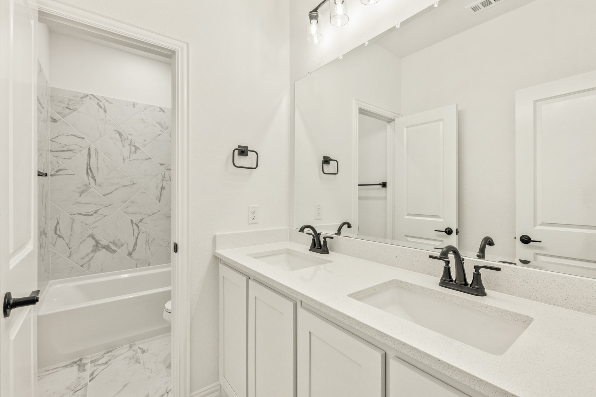 925 Cannes Drive Red Oak TX 75154