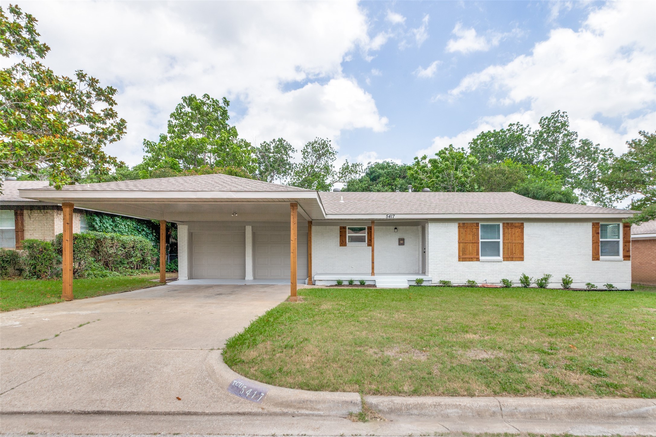 5417 Sabelle Lane Haltom City TX 76117