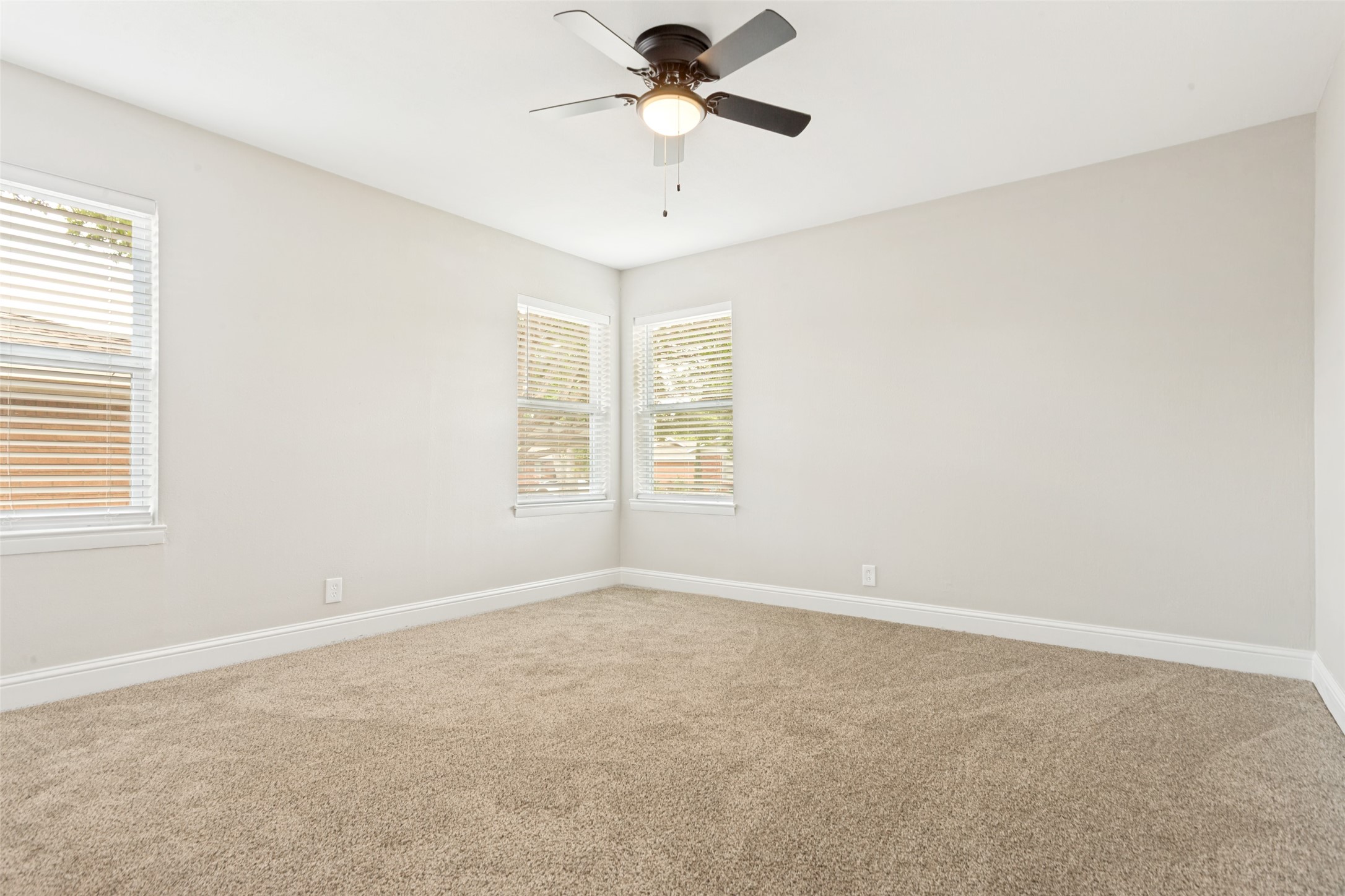 5417 Sabelle Lane Haltom City TX 76117