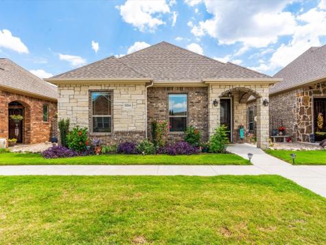 3314 Fountain Way Granbury TX 76049