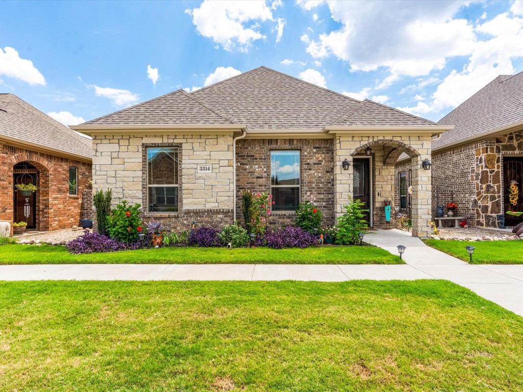 3314 Fountain Way Granbury TX 76049