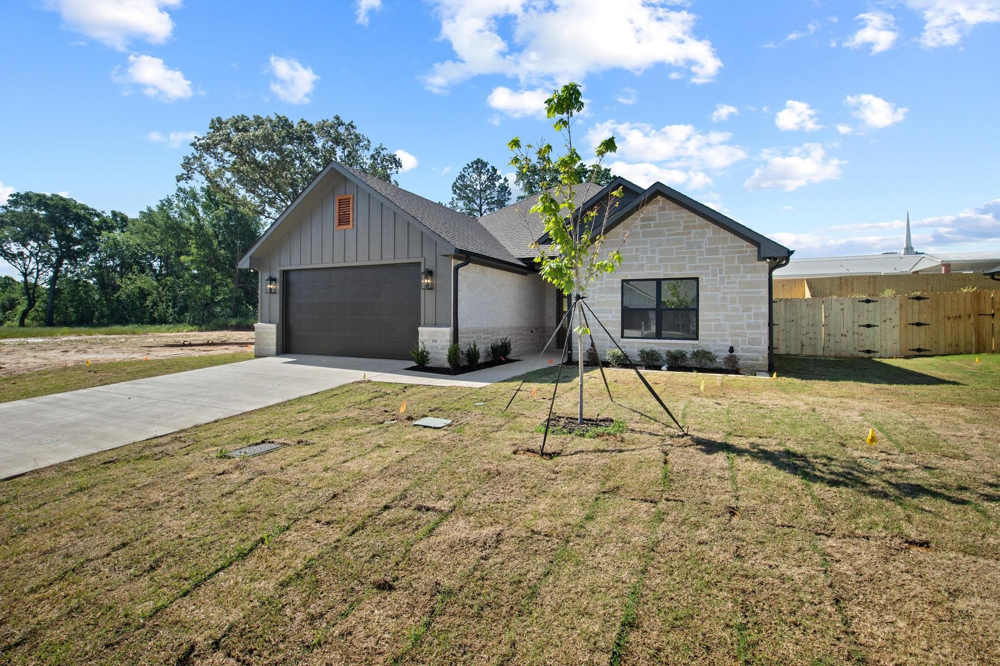 212 Central Park Court Athens TX 75751