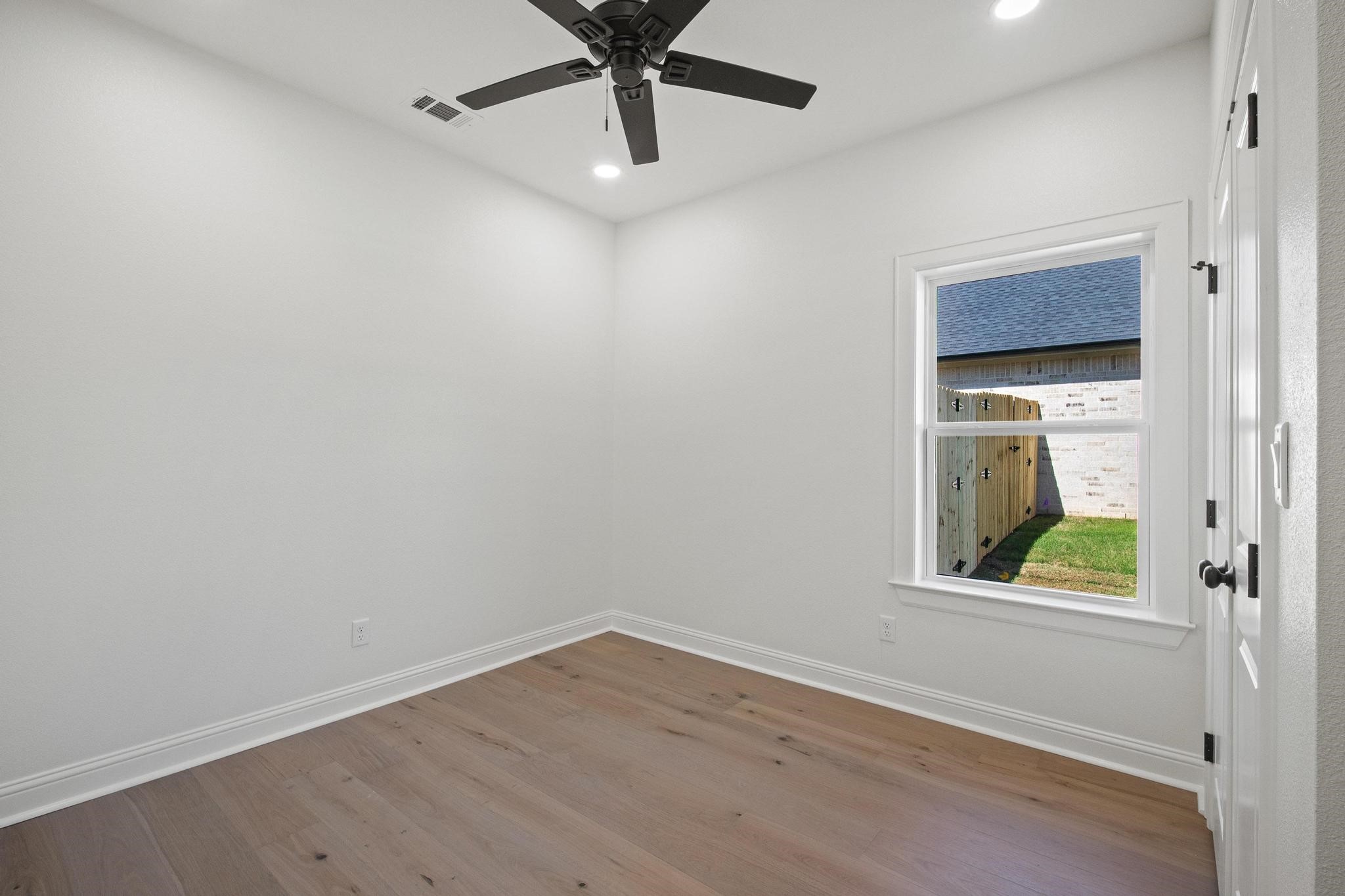 212 Central Park Court Athens TX 75751