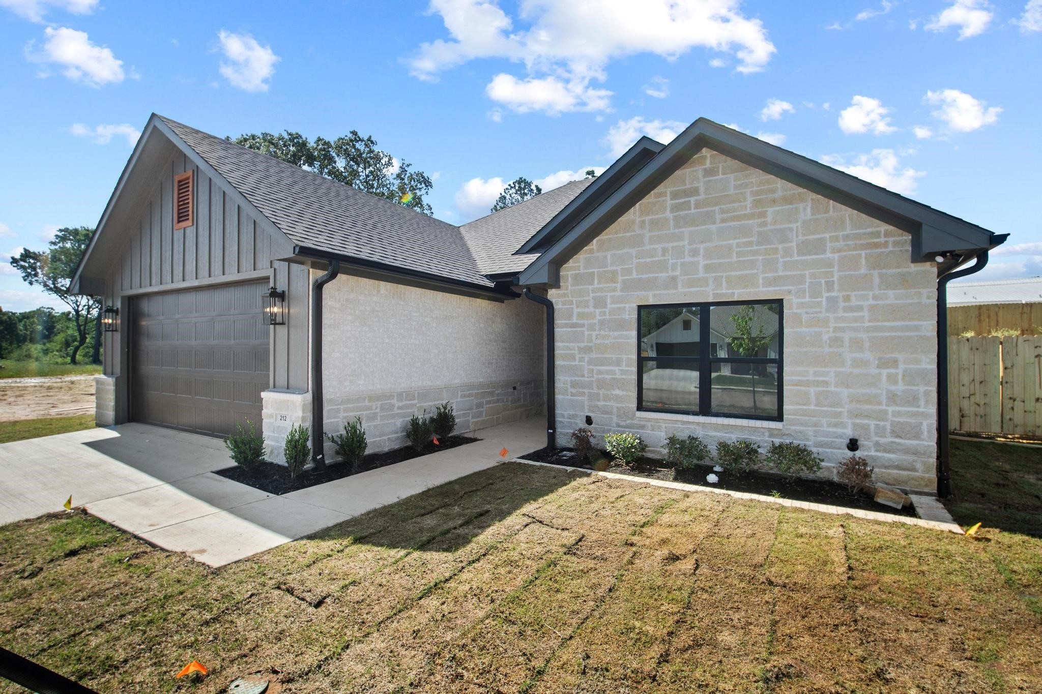 212 Central Park Court Athens TX 75751