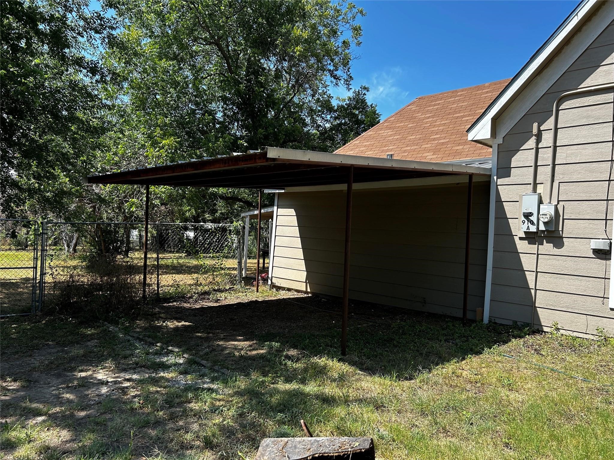 910 W Long Street Stephenville TX 76401